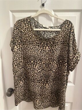 entro Leopard-Print Short Sleeve Top in Beige and Black